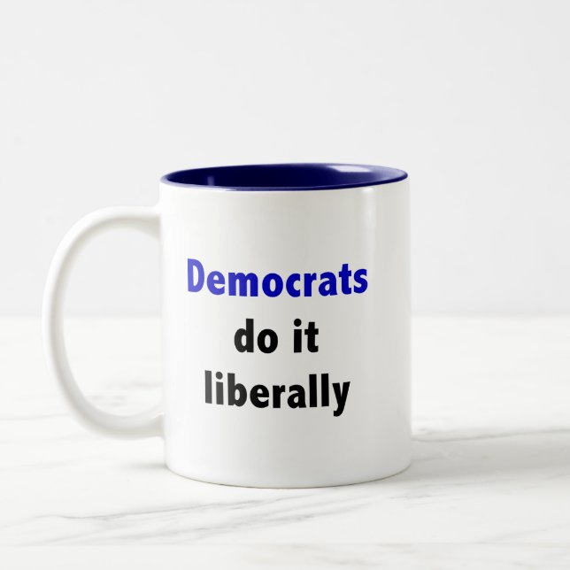 Tasse 2 Couleurs Démocrate le font attaquent libéralement (Gauche)