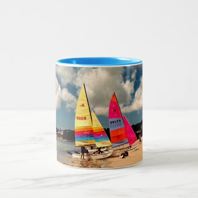 Tasse 2 Couleurs Deux bateaux à voile de Hobie (Centre)