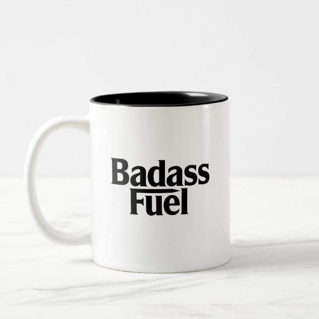 Tasse 2 Couleurs Devis amusant branché pour carburant Badass (Gauche)