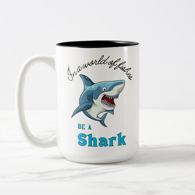 TASSE 2 COULEURS DEVIS DE REQUINS, AMUSANT, STYLE DE CARTOON (Gauche)