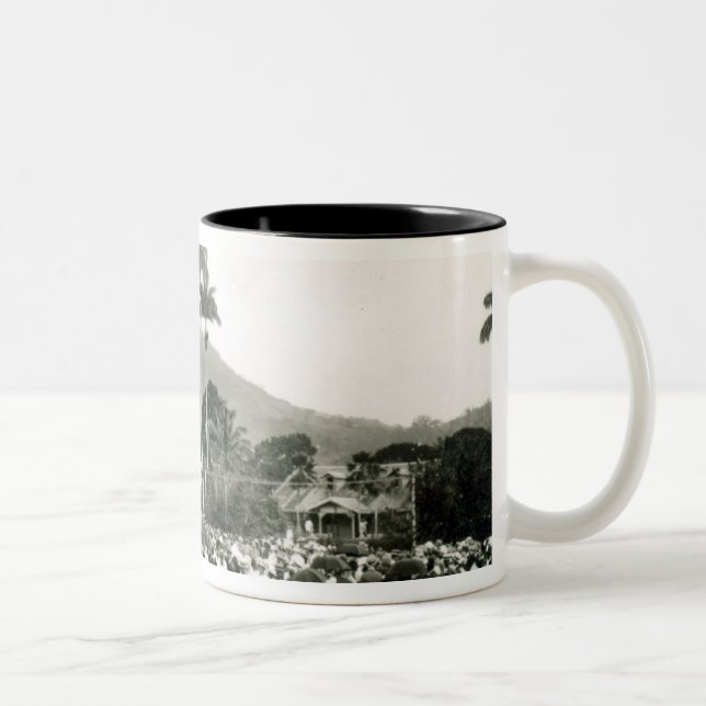 Tasse 2 Couleurs Dévoilement du mémorial de guerre (Droit)