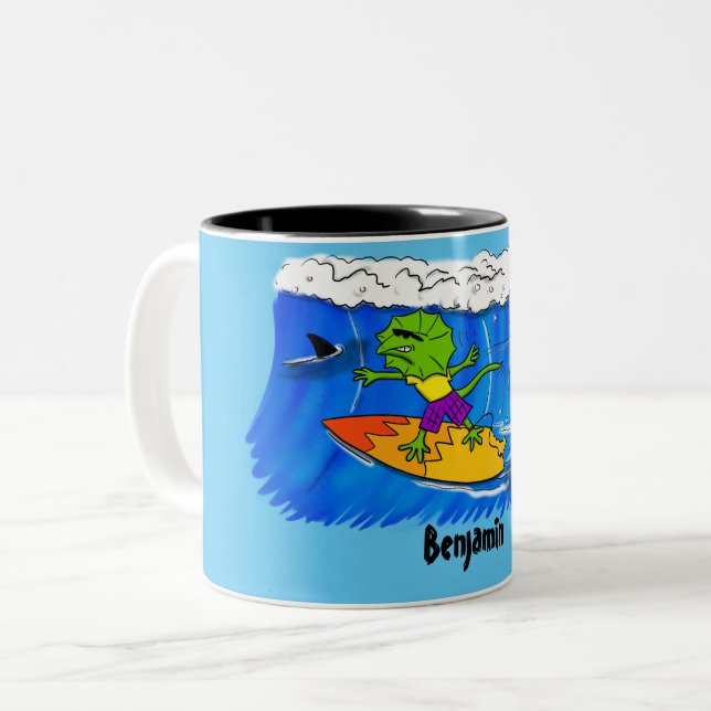 Tasse 2 Couleurs Drôle caricature de surf de lézard au cou (Devant gauche)