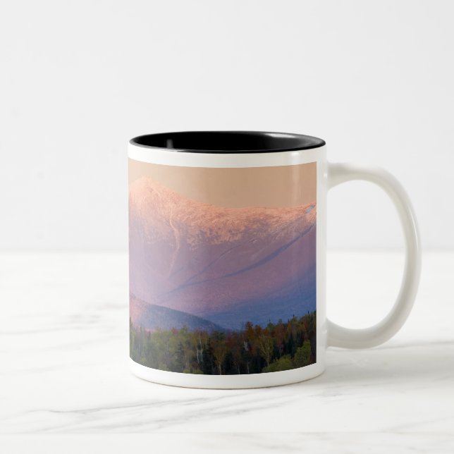 Tasse 2 Couleurs Dusk et le Mont Washington dans le nouveau Hampshi (Droit)