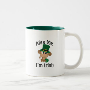 Tasse 2 Couleurs Embrasse-moi, je suis irlandais ! Singe