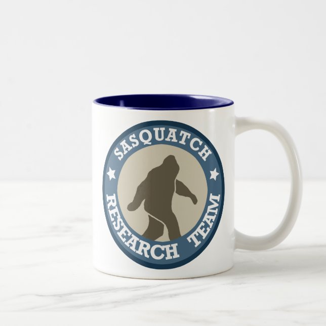 Tasse 2 Couleurs Équipe de recherche de Sasquatch (Droit)
