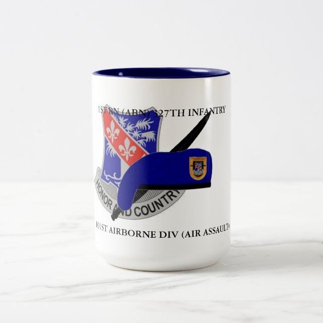 Tasse 2 Couleurs ęr INFANTERIE de MILLIARD (ABN) la 327TH ATTAQUENT (Centre)