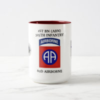 ęr INFANTERIE de MILLIARD la 325TH ATTAQUENT