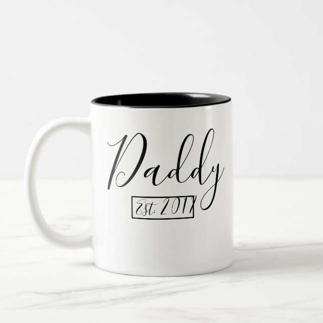 Tasse 2 Couleurs Est de papa. Année | personnalisé (Gauche)