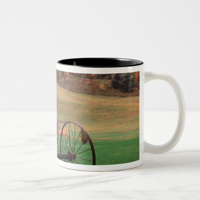 Tasse 2 Couleurs États-Unis, Vermont, Ferme. (Droit)