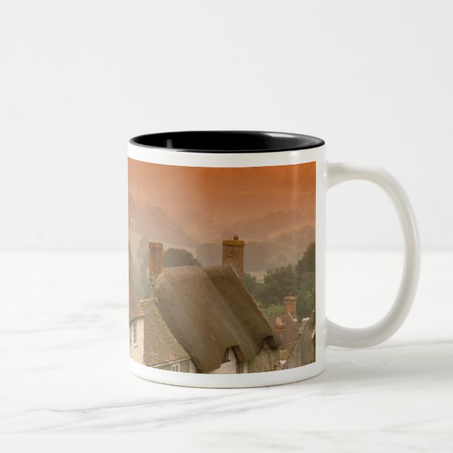 Tasse 2 Couleurs Europe, Angleterre, Dorset, Shaftesbury. Piste d'o (Droit)