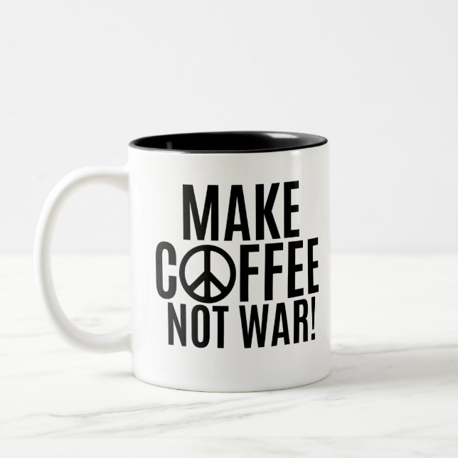 Tasse 2 Couleurs Faire du café pas la guerre (Gauche)