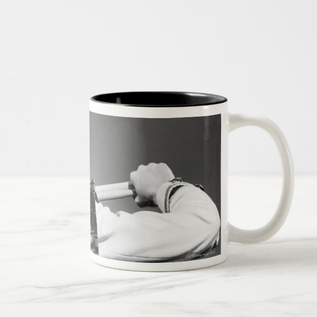 Tasse 2 Couleurs Femme dans un casquette (Droit)