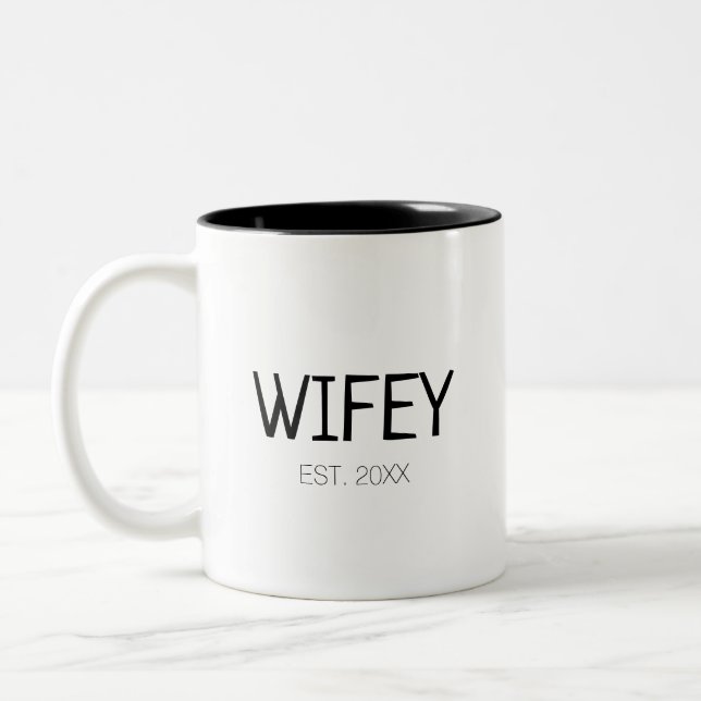 Tasse 2 Couleurs Femme Wifey nom personnalisé ou date (Gauche)