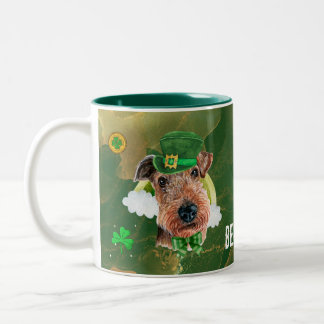 Tasse 2 Couleurs Fête Airedale Terrier Gold St. Patricks