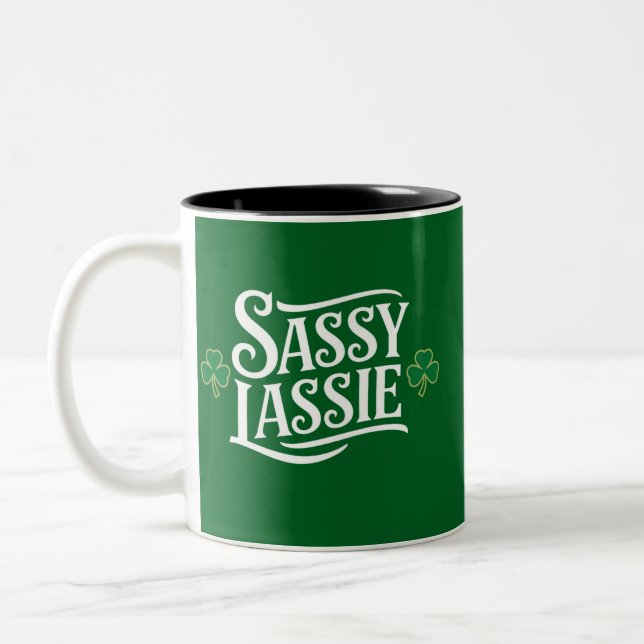 Tasse 2 Couleurs Fête de la Saint-Patrick Sassy Lassie Drôle Fille  (Gauche)