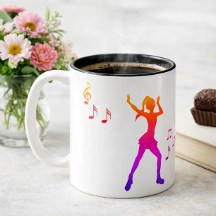 Tasse 2 Couleurs Fille dansant avec des notes de musique – Cool K-P