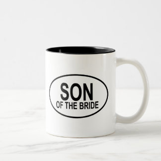 Tasse 2 Couleurs Fils de la jeune mariée épousant l'ovale