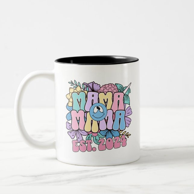 Tasse 2 Couleurs Fleur sauvage Mama Est 2024 Faire-part de grossess (Gauche)