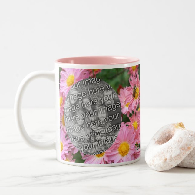 Tasse 2 Couleurs Fleurs De Faisceau Et Cadres D'Abeilles De Bumble  (Avec donut)