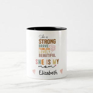 Tasse 2 Couleurs Fort maman rétro script groovy fête des mères 