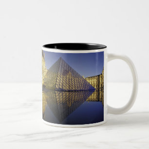Tasse 2 Couleurs FRANCE, Paris Reflet, Pyramide. Le Louvre
