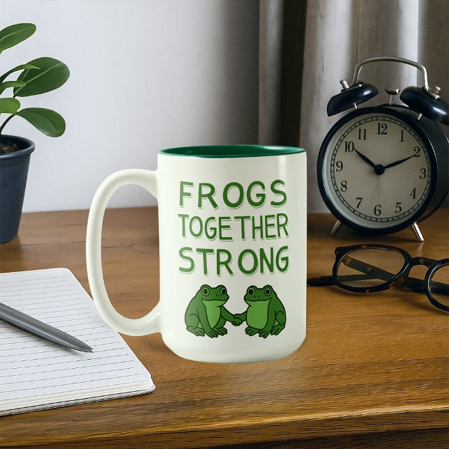 Tasse 2 Couleurs Frogs Together Strong Portland Frog Protest (Créateur téléchargé)