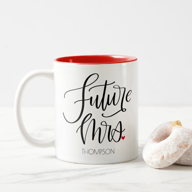 Tasse 2 Couleurs Futur Mme Typographie Design Rouge (Avec donut)