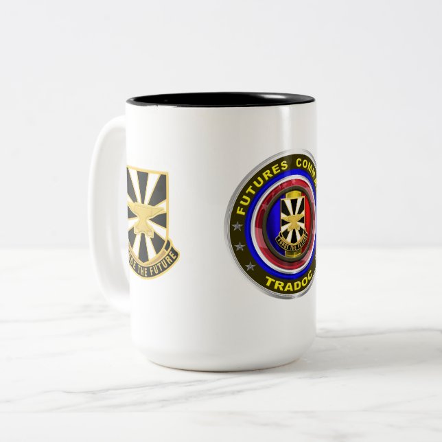 Tasse 2 Couleurs Futures Command TRADOC (Devant gauche)