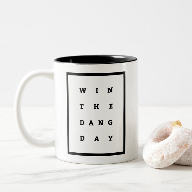 Tasse 2 Couleurs Gagnez le jour de Dang (Avec donut)