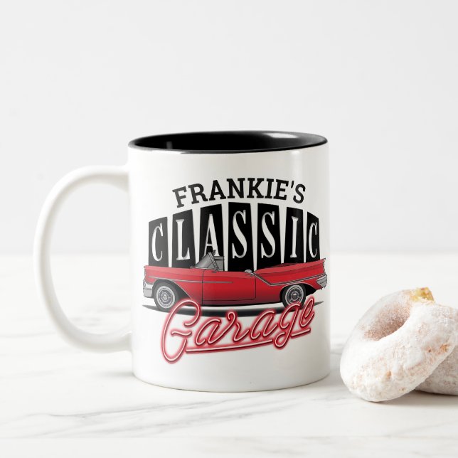 Tasse 2 Couleurs Garage de voiture classique personnalisé NAME Faux (Avec donut)