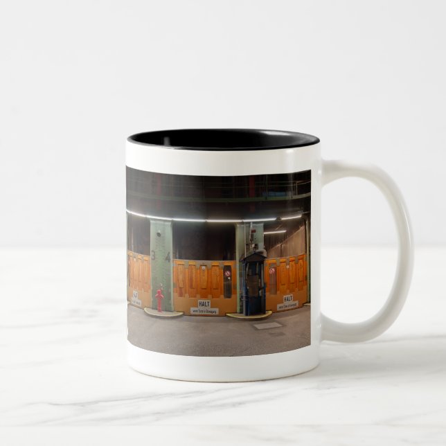 Tasse 2 Couleurs Gobelet noir de l'Elbe (Droit)