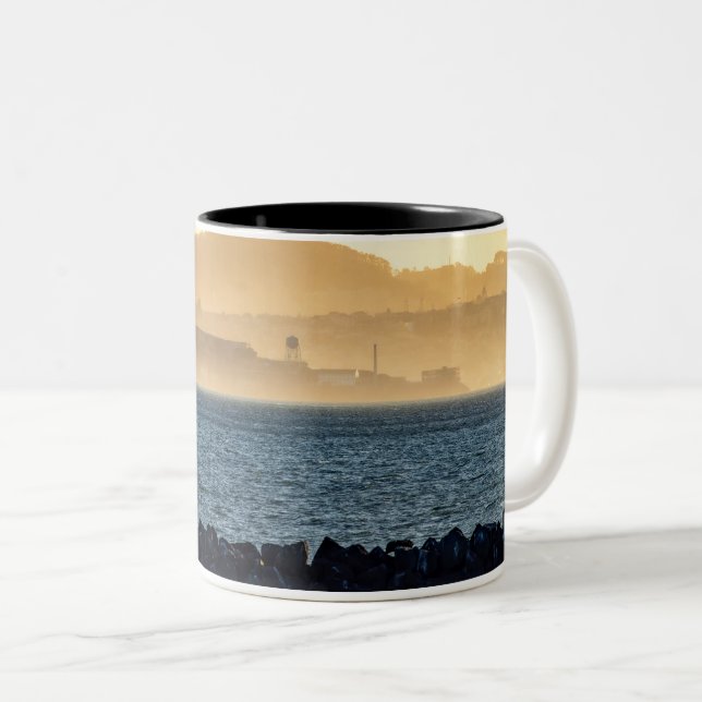 Tasse 2 Couleurs Golden Haze Over Alcatraz in San Francisco Art (Devant droit)