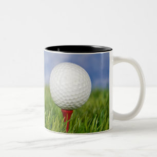 Tasse 2 Couleurs Golf Ball On Red Tee avec devis