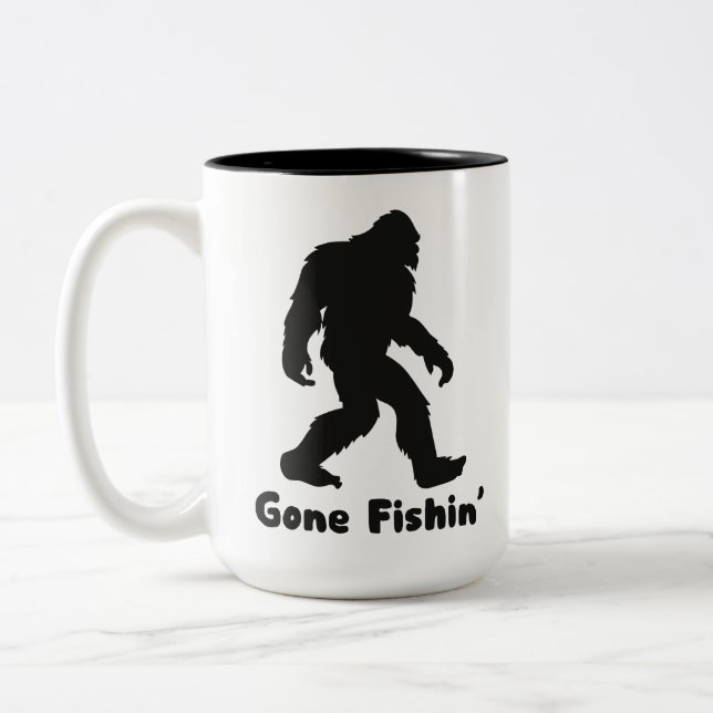 Tasse 2 Couleurs Gone Fishin’ Bigfoot Sasquatch (Gauche)