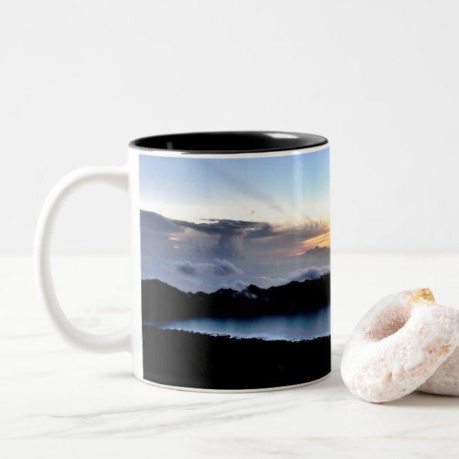 Tasse 2 Couleurs Gunung Batur Volcano, Bali (Avec donut)