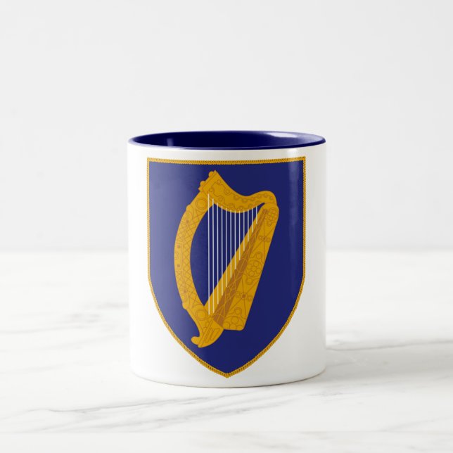 Tasse 2 Couleurs Harpe Brian Boru - Symbole de l'Irlande (Centre)