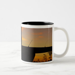 Tasse 2 Couleurs hélicoptère Robinson R44 au coucher du soleil