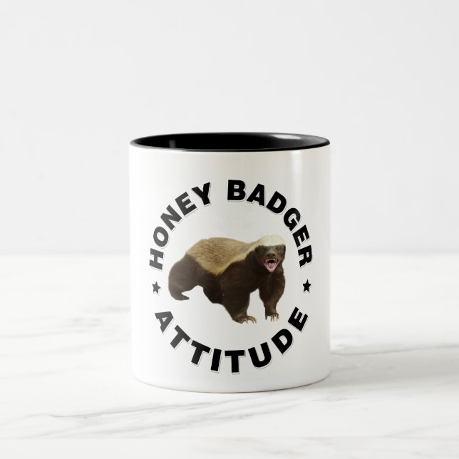 Tasse 2 Couleurs Honey badger a Attitude (Centre)