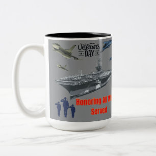 Tasse 2 Couleurs Honorer le gris militaire puissant