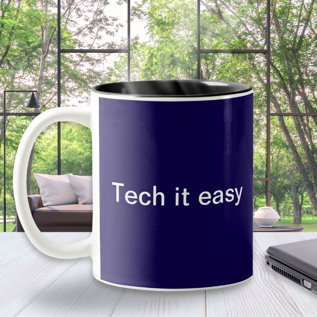 Tasse 2 Couleurs Humour Technologique Amusant Ordinateur Programmeu (A funny mug with technology pun 'Tech it easy'. An ideal gift for computer and I.T. professionals)