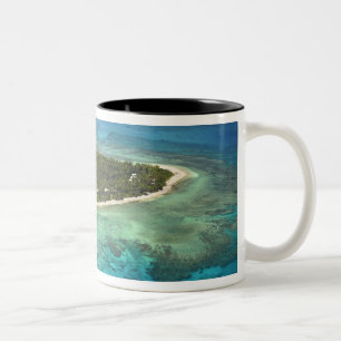 Tasse 2 Couleurs Île Tavarua et récif corallien, îles Mamanuca