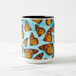 Tasse 2 Couleurs Illustration de papillon monarque sur les nuages