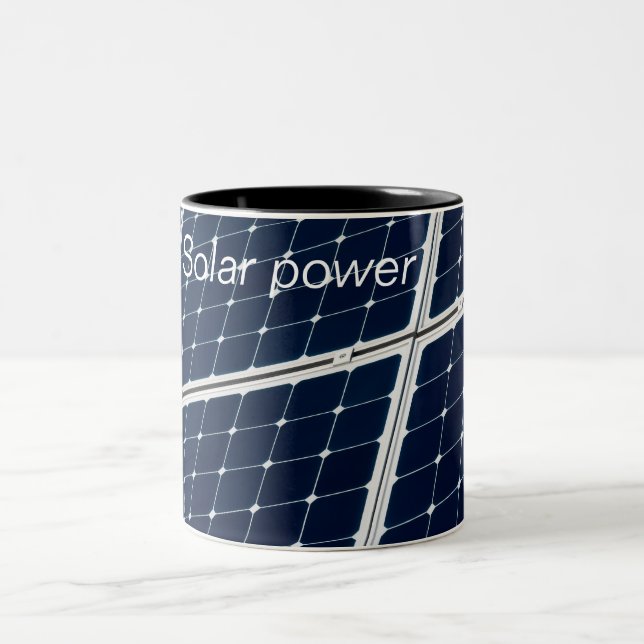 Tasse 2 Couleurs Image amusante d'un panneau solaire (Centre)