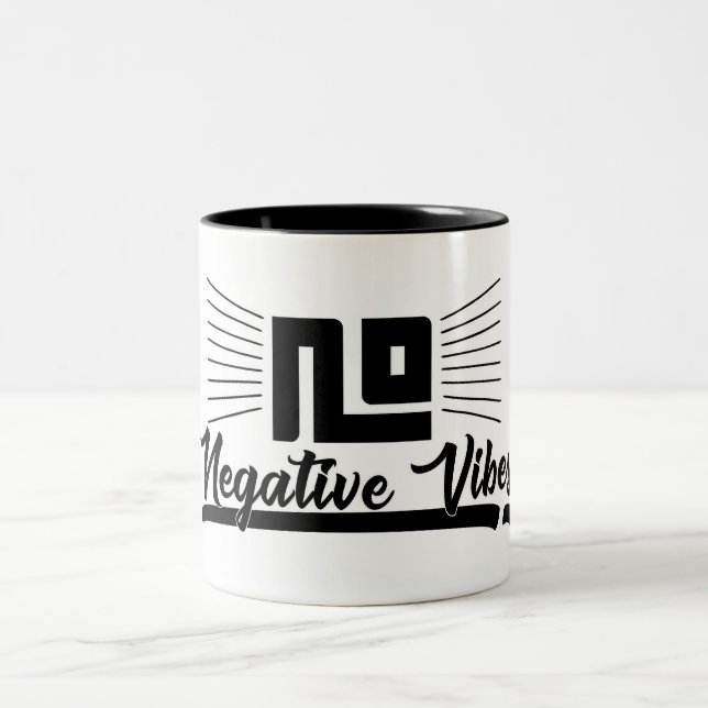 Tasse 2 Couleurs Image de typographie graphique noire sans vibratio (Centre)