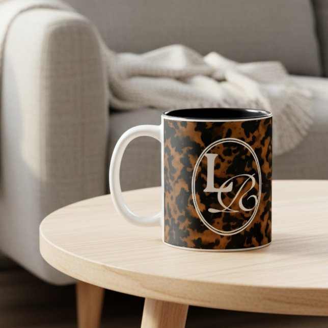 Tasse 2 Couleurs Imprimé Tortue Moderne Monogramme (Add a touch of chic charm to your phone with this Elegant Typography Monogram Tortoise Shell Mug! )
