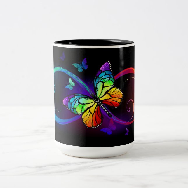 Tasse 2 Couleurs Infini vibrant avec papillon arc-en-ciel sur noir (Centre)