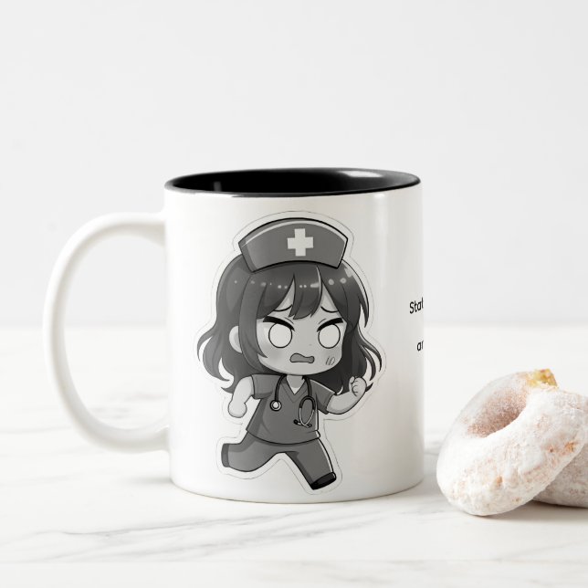 Tasse 2 Couleurs Infirmière Chibi Originale - La Tournée Trépidante (Avec donut)