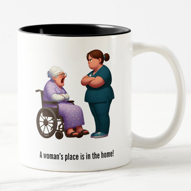 Tasse 2 Couleurs Infirmière Face-Off Avec Granny Fatigué (Créateur téléchargé)