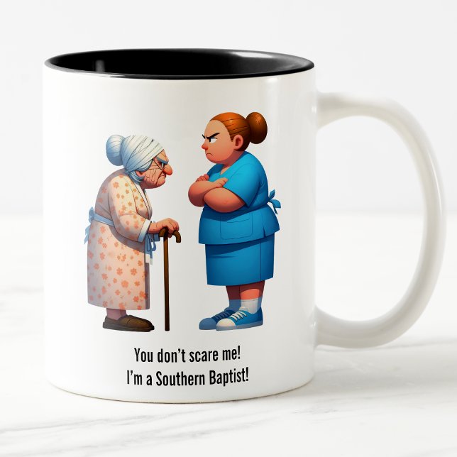 Tasse 2 Couleurs Infirmière Face-Off Avec Granny Fatigué (Créateur téléchargé)