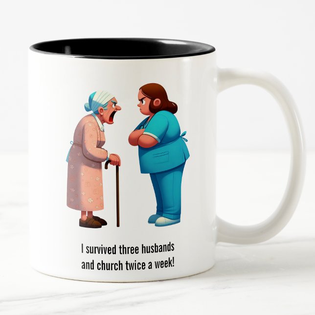 Tasse 2 Couleurs Infirmière Face-Off Avec Granny Fatigué (Créateur téléchargé)